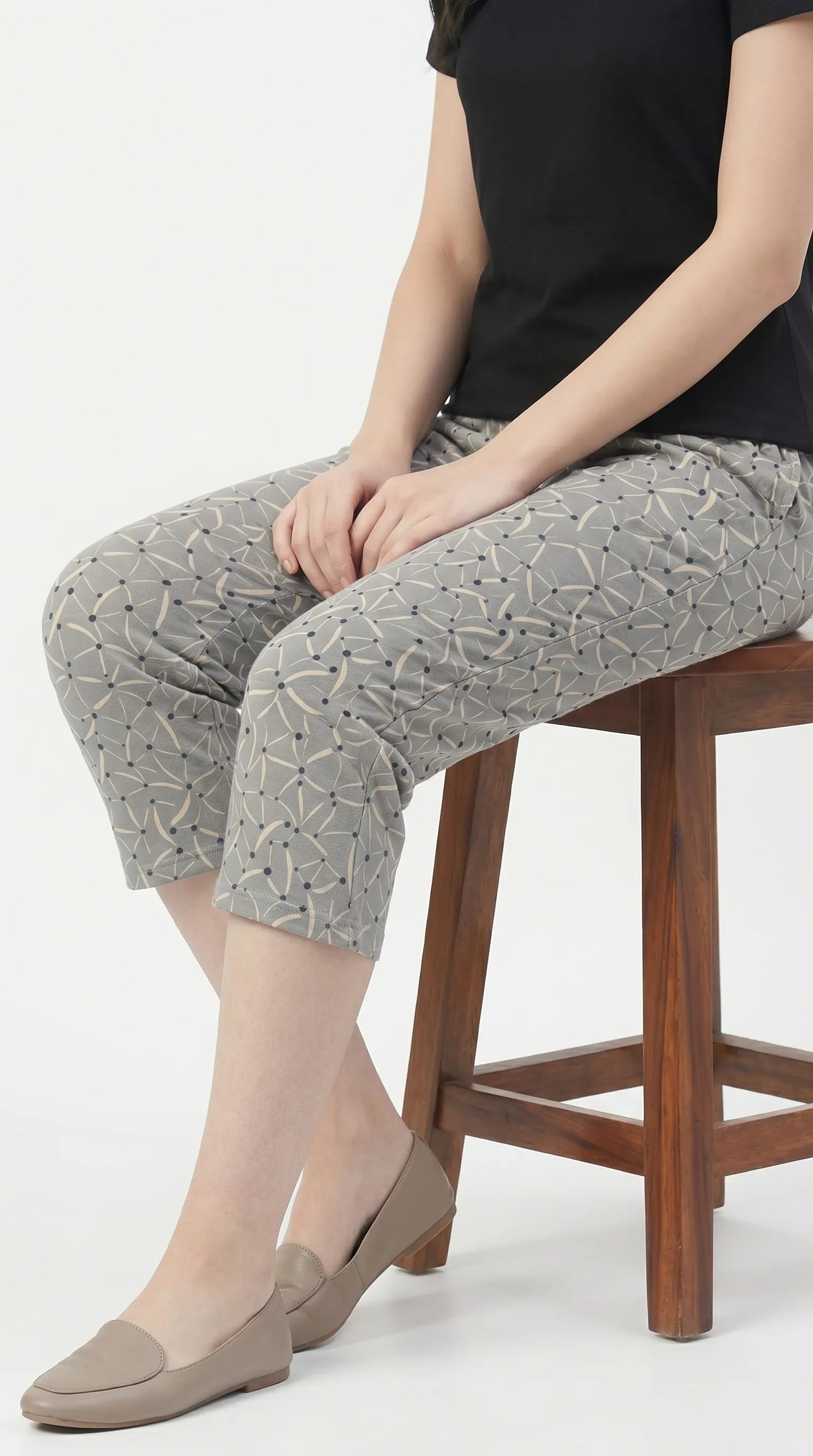 Sage green printed Hosiery Cotton Capri for Women | Kidley